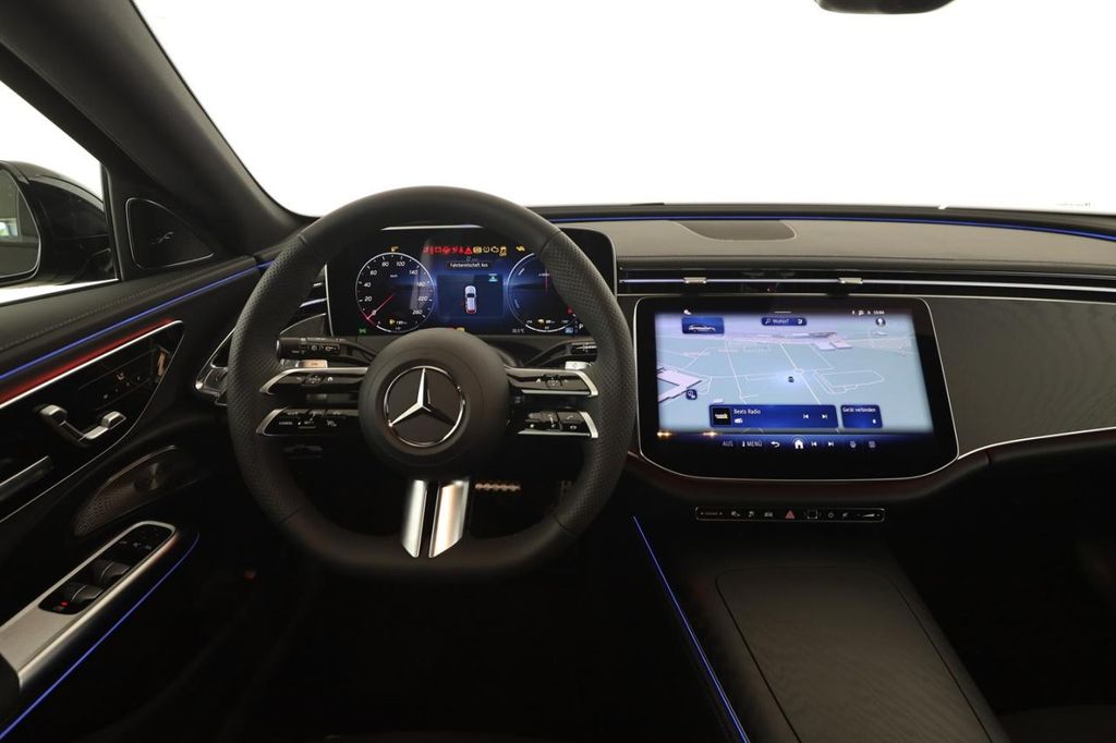 Mercedes-Benz E 300 2025