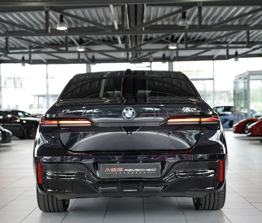 BMW i7 2025