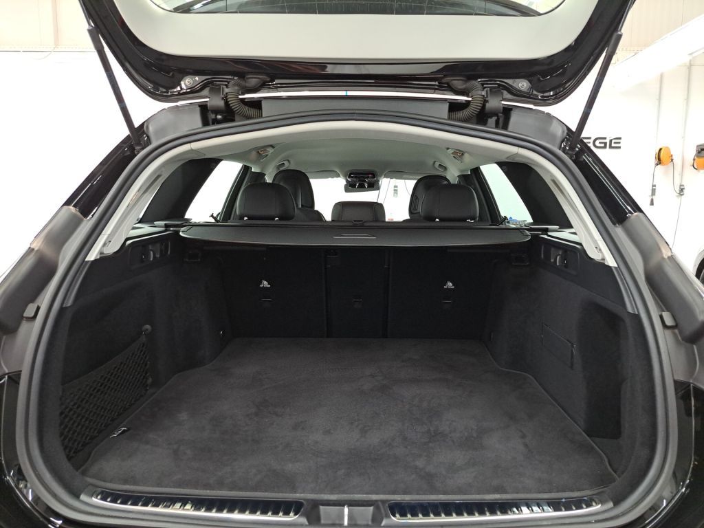 Mercedes-Benz C 200 2024