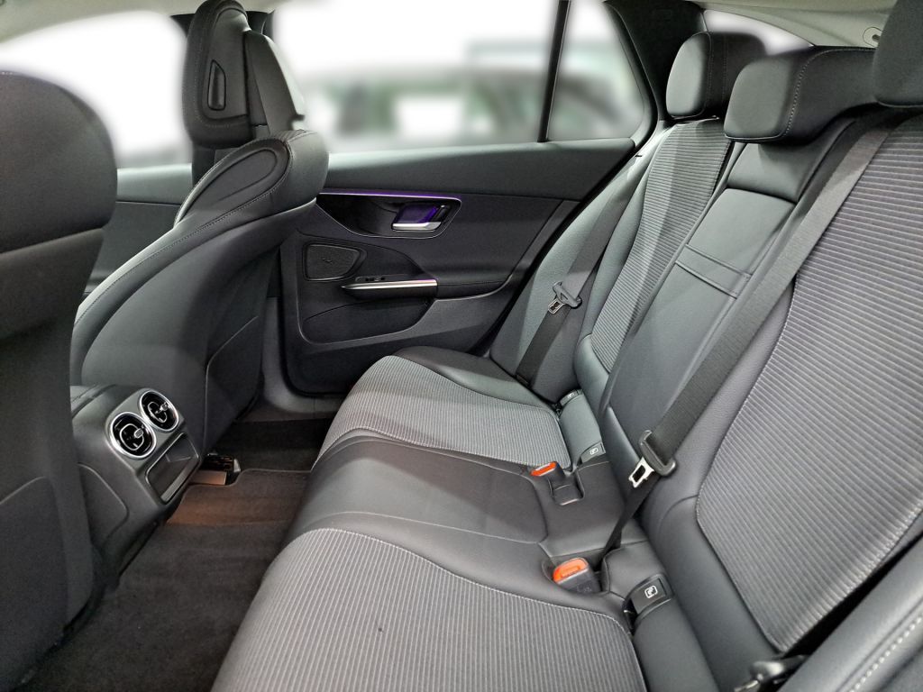 Mercedes-Benz C 200 2024