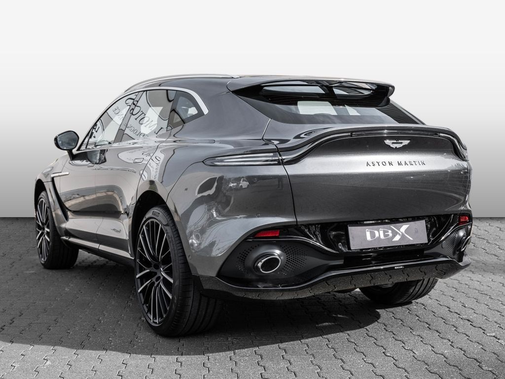 Aston Martin DBX 2025