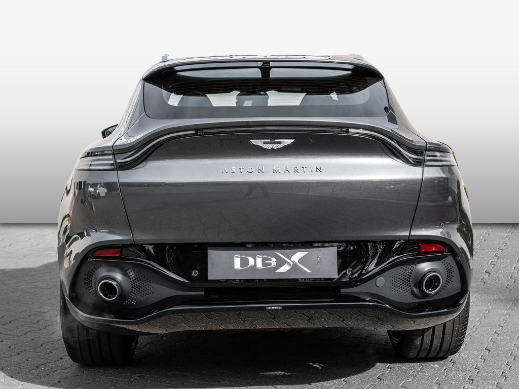 Aston Martin DBX 2025