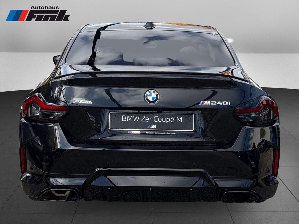 BMW M240i