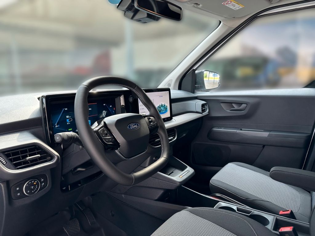 Ford Transit Courier 2025