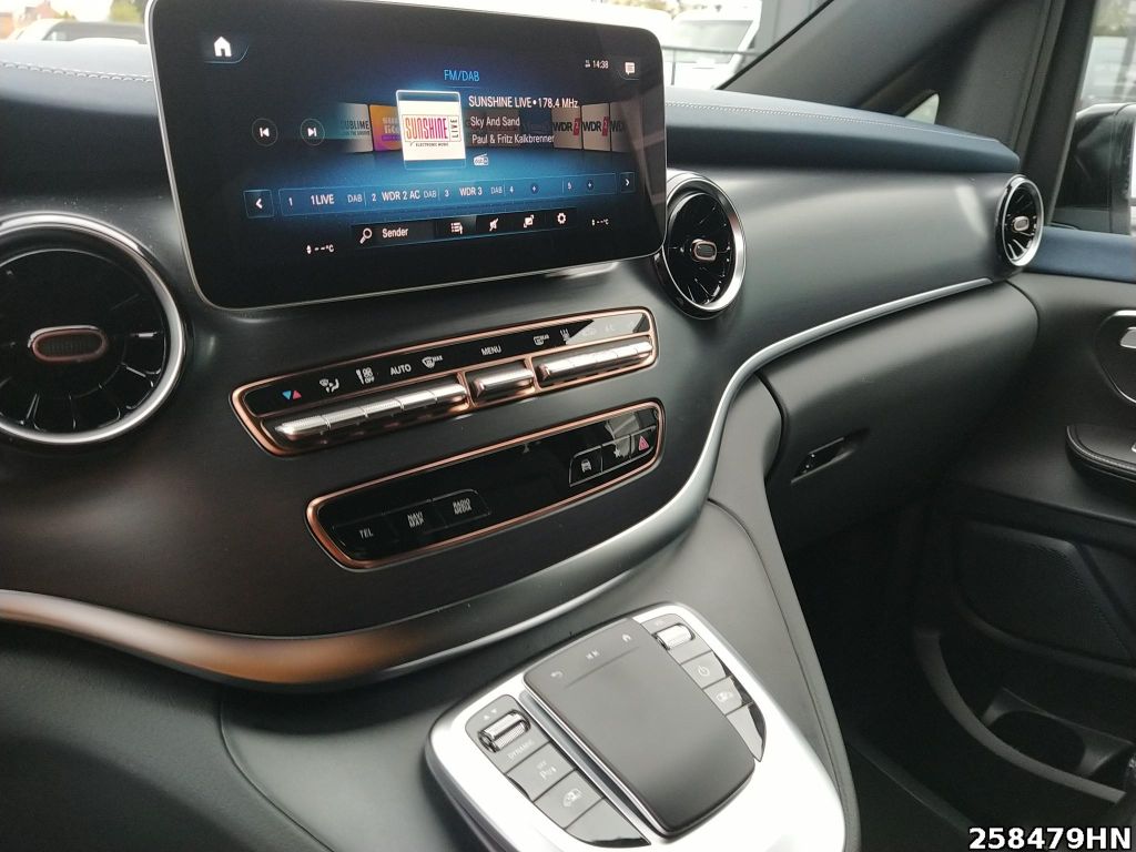 Mercedes-Benz EQV 2023