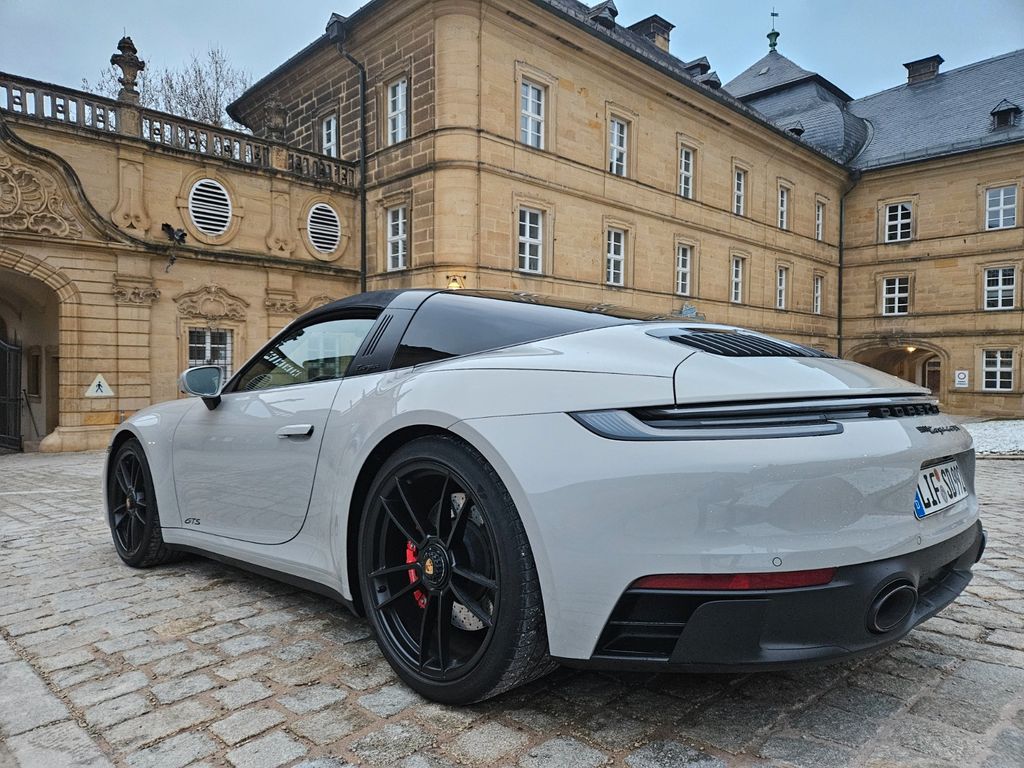 Porsche 992 2022