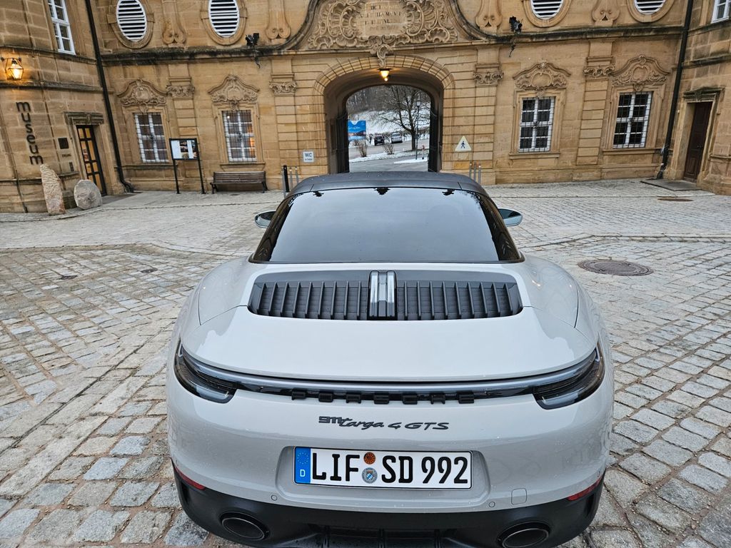 Porsche 992 2022