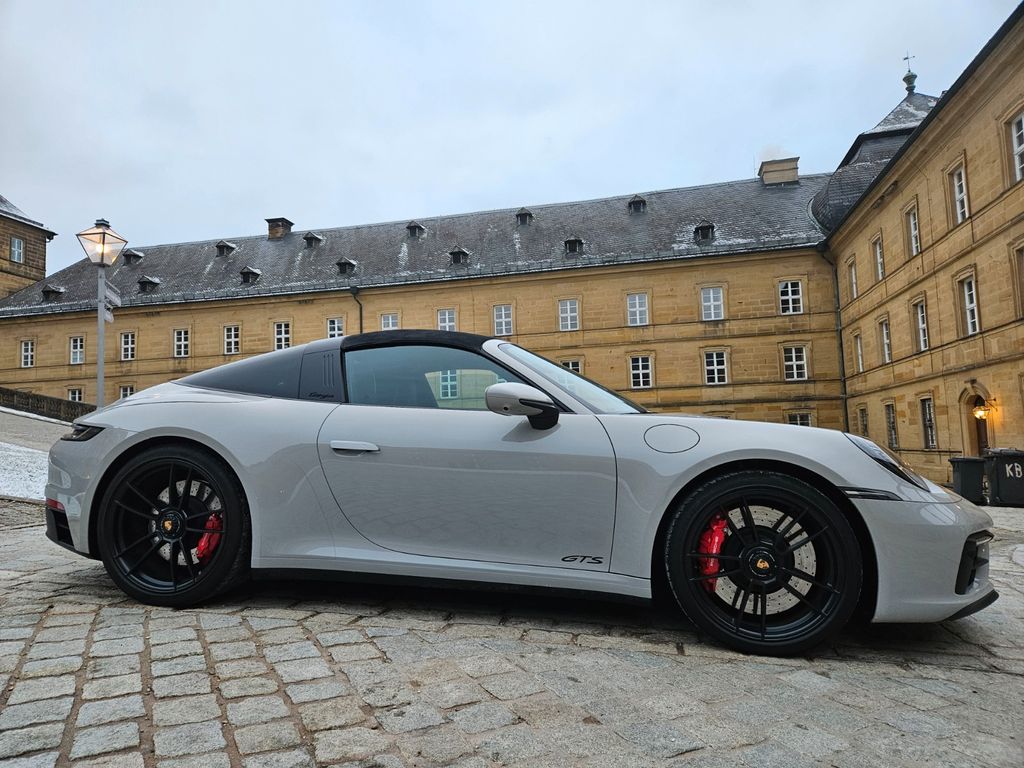 Porsche 992 2022
