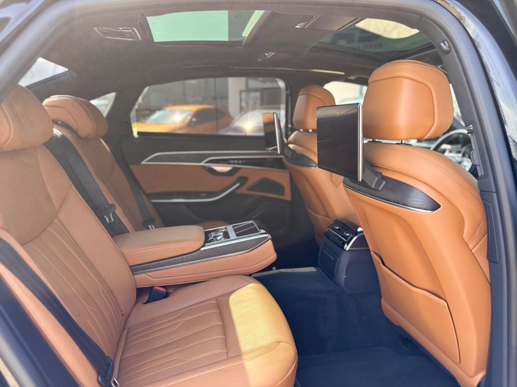 Audi A8 2022