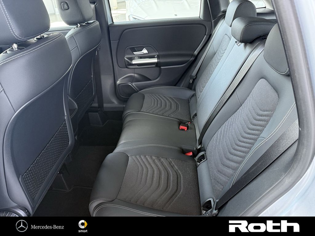 Mercedes-Benz B 200 2024