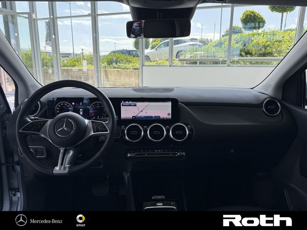 Mercedes-Benz B 200 2024