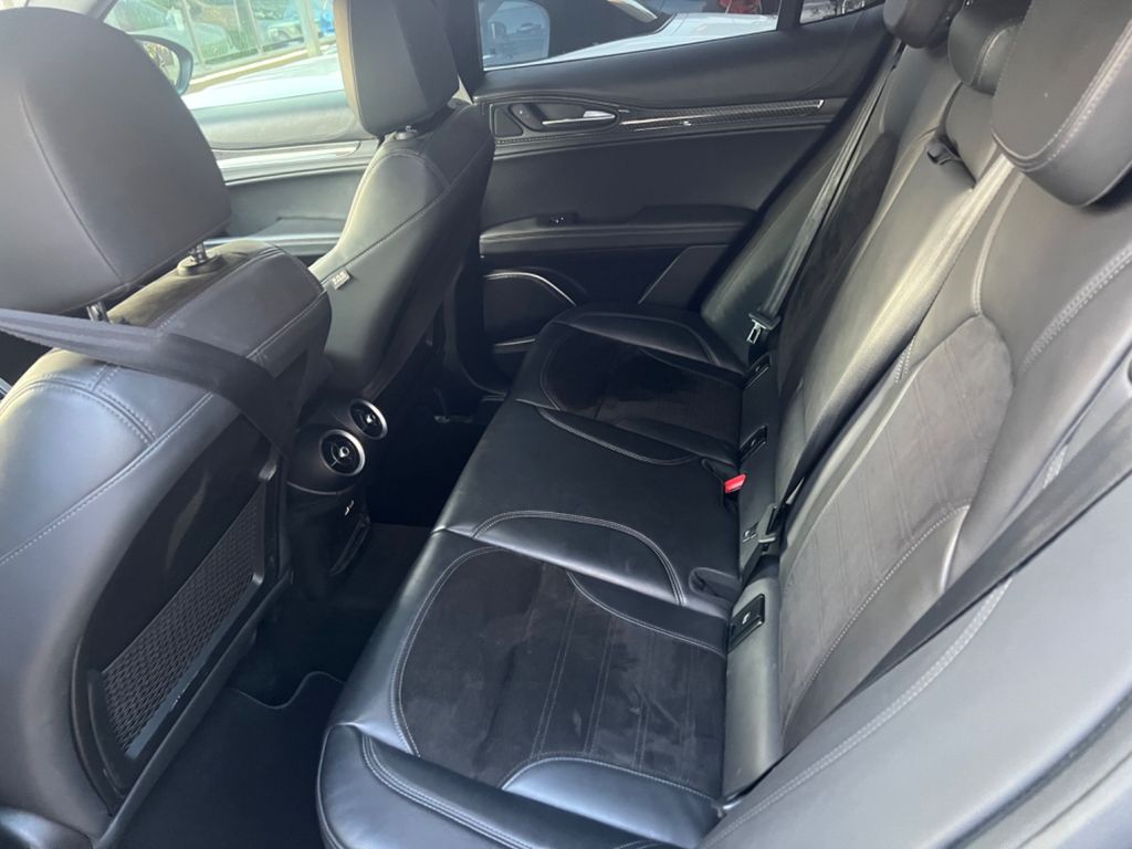 Alfa Romeo Stelvio 2019
