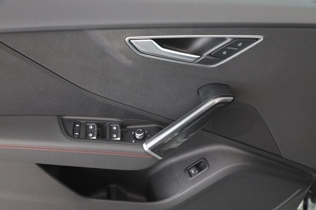 Audi Q2 2024