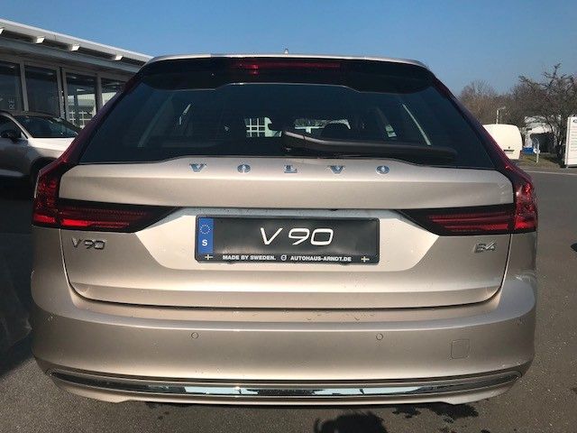 Volvo V90 2023