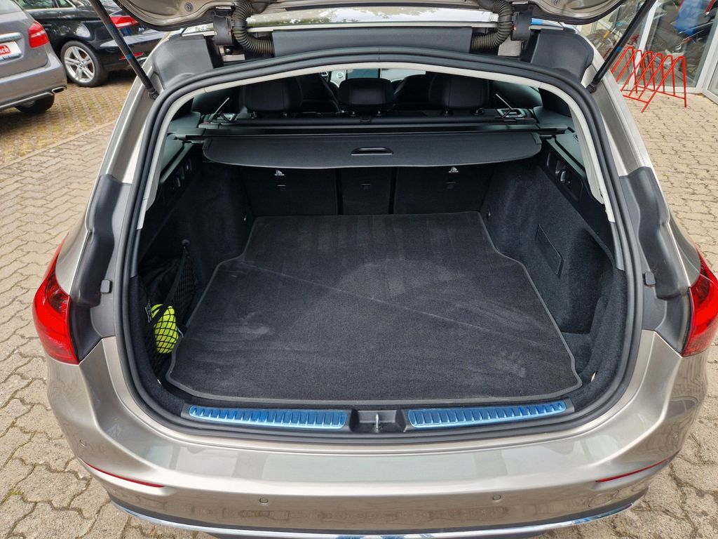 Mercedes-Benz C 220 2024