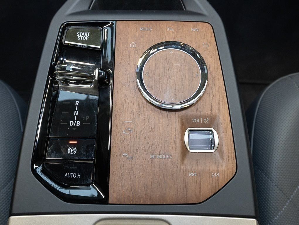 BMW iX 2023