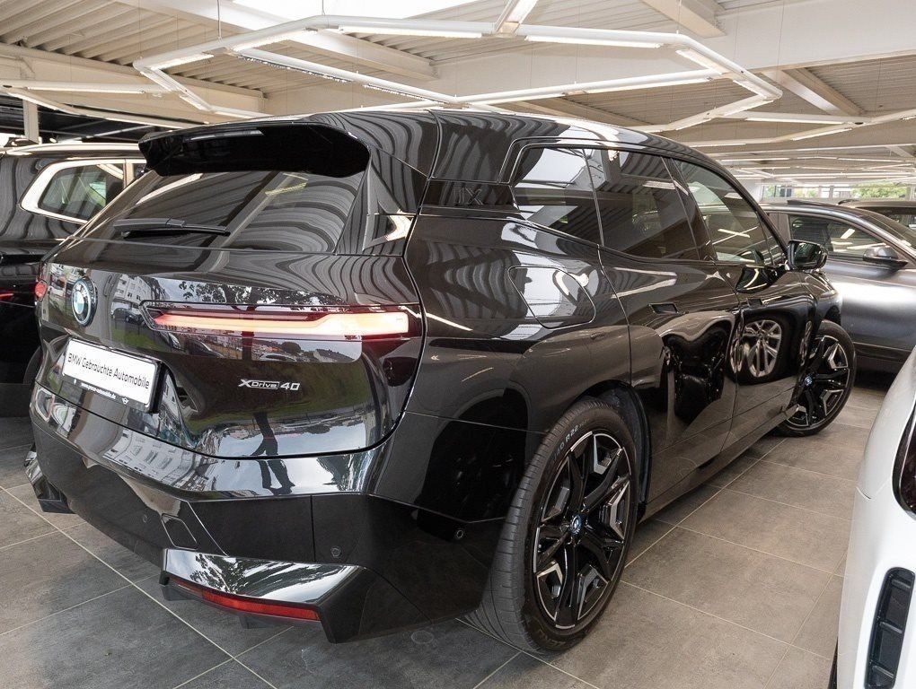 BMW iX 2023