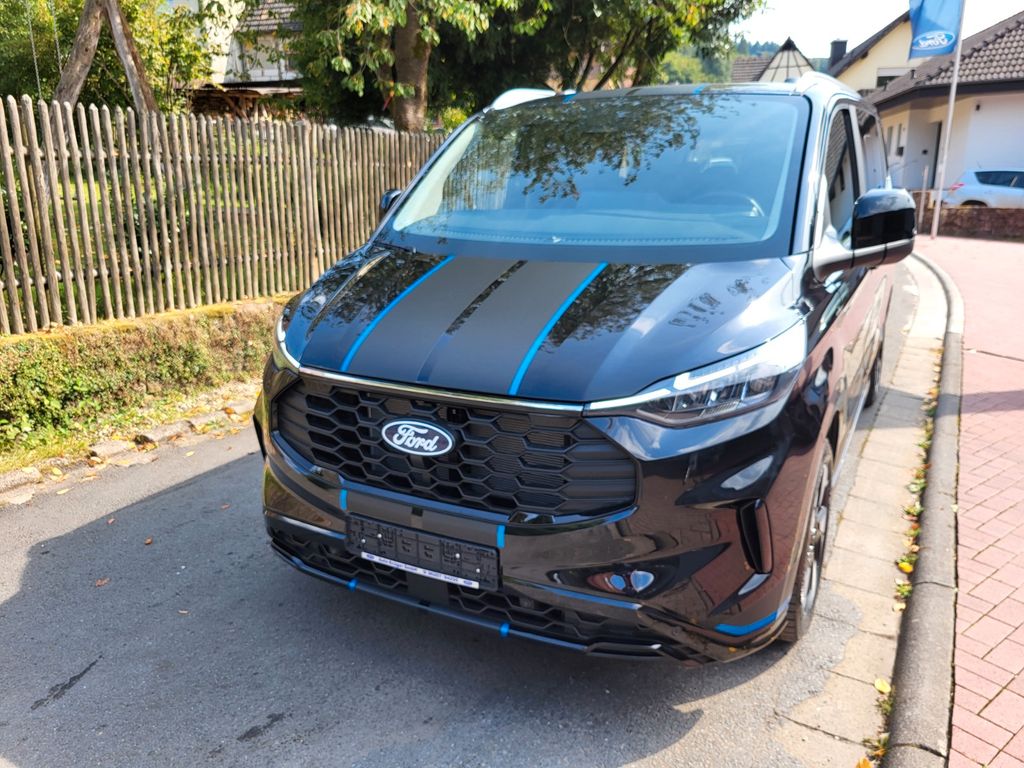 Ford Tourneo Custom 2025