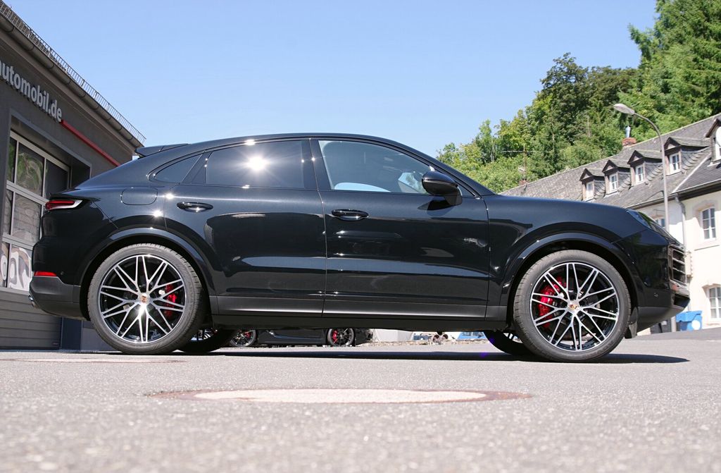 Porsche Cayenne 2025