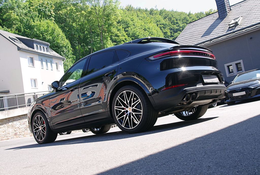 Porsche Cayenne 2025