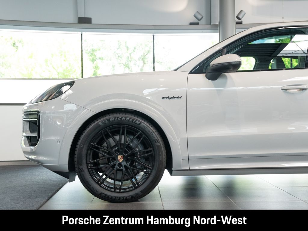 Porsche Cayenne 2025