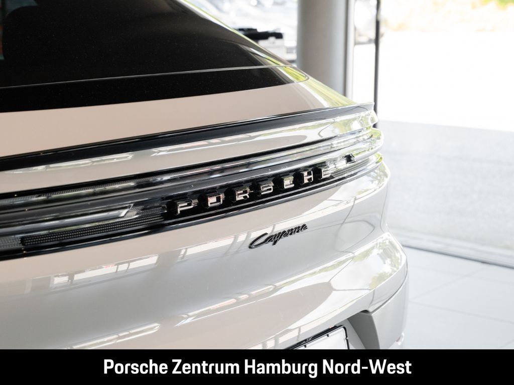 Porsche Cayenne 2025