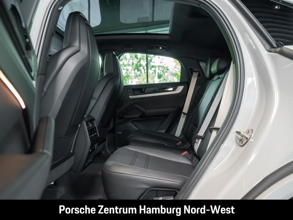 Porsche Cayenne 2025