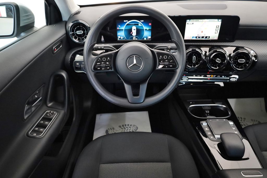 Mercedes-Benz A 200 2021