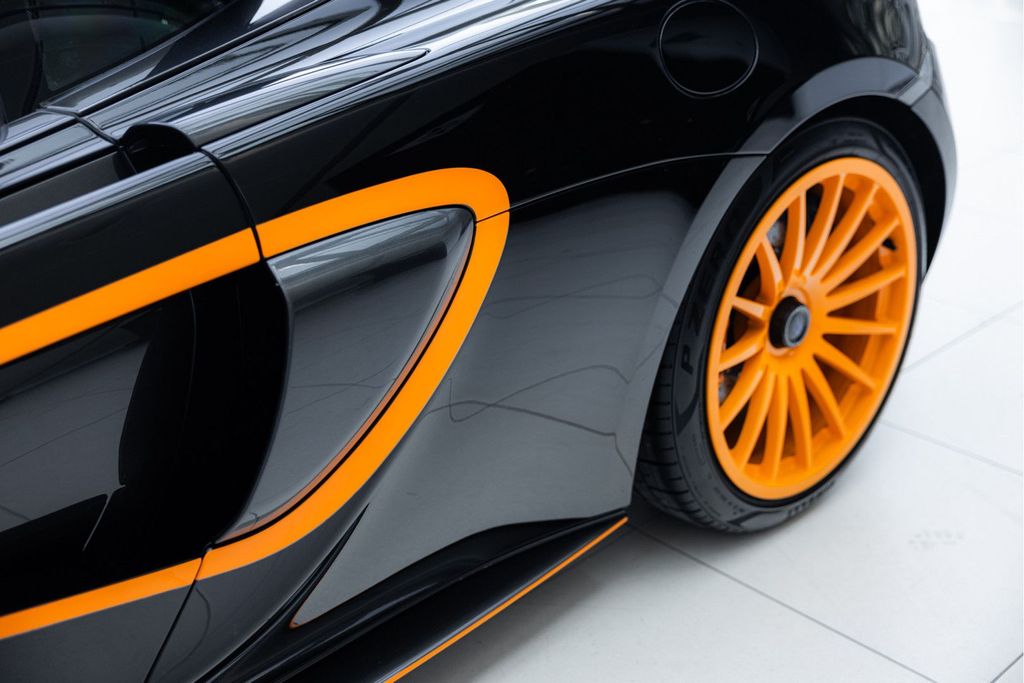 McLaren 620R 2020