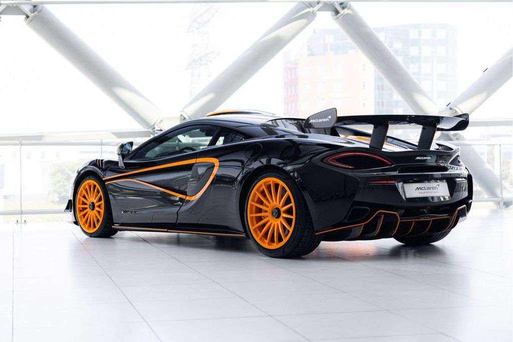 McLaren 620R 2020