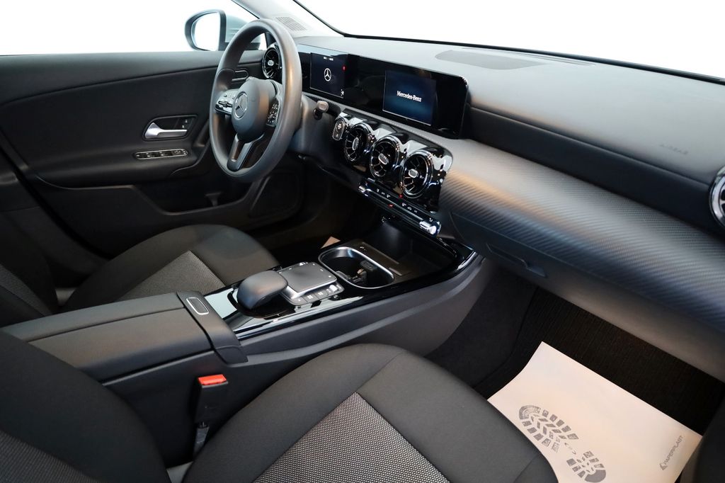 Mercedes-Benz A 200 2021