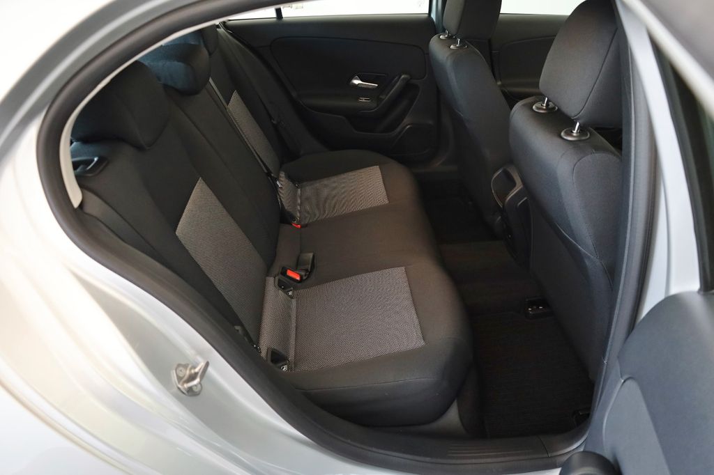 Mercedes-Benz A 200 2021