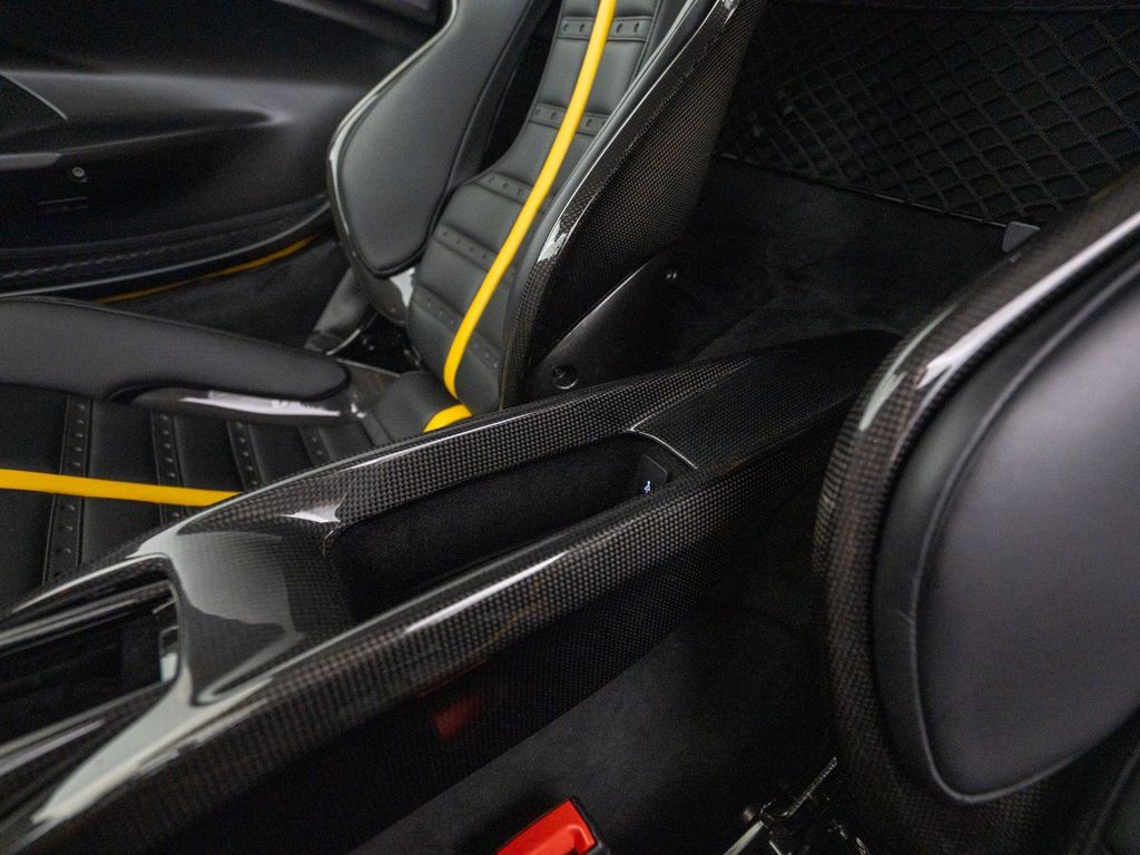 Ferrari 296 GTB 2023