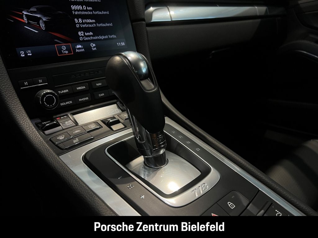 Porsche Boxster 2024