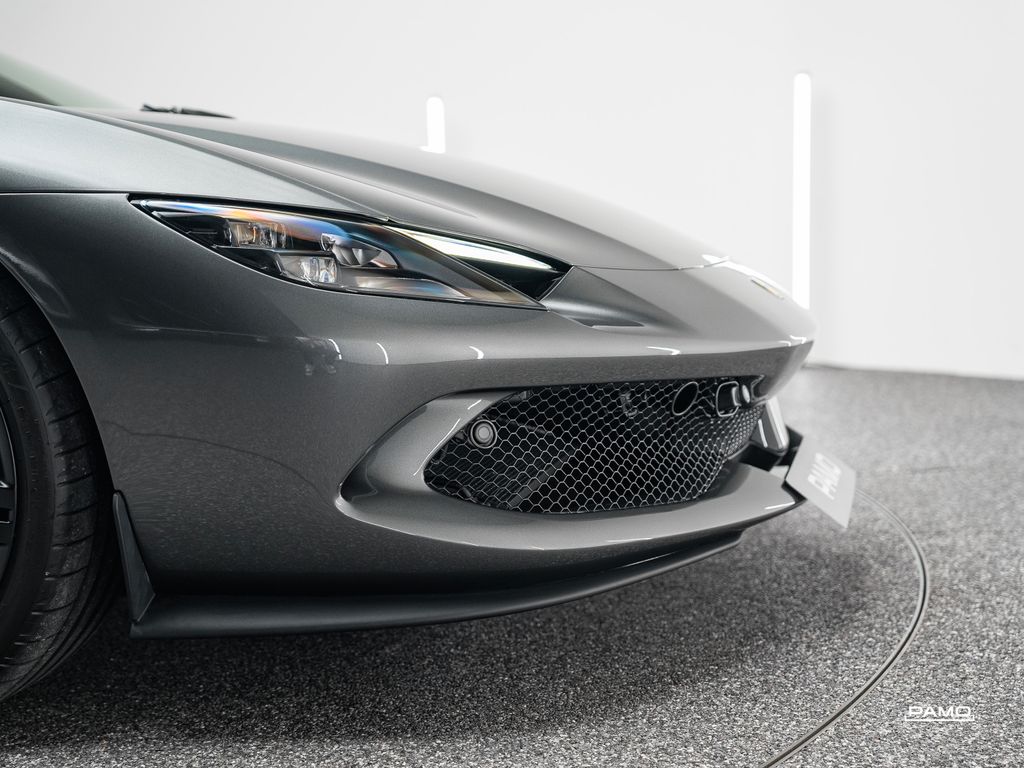 Ferrari 296 GTB 2025