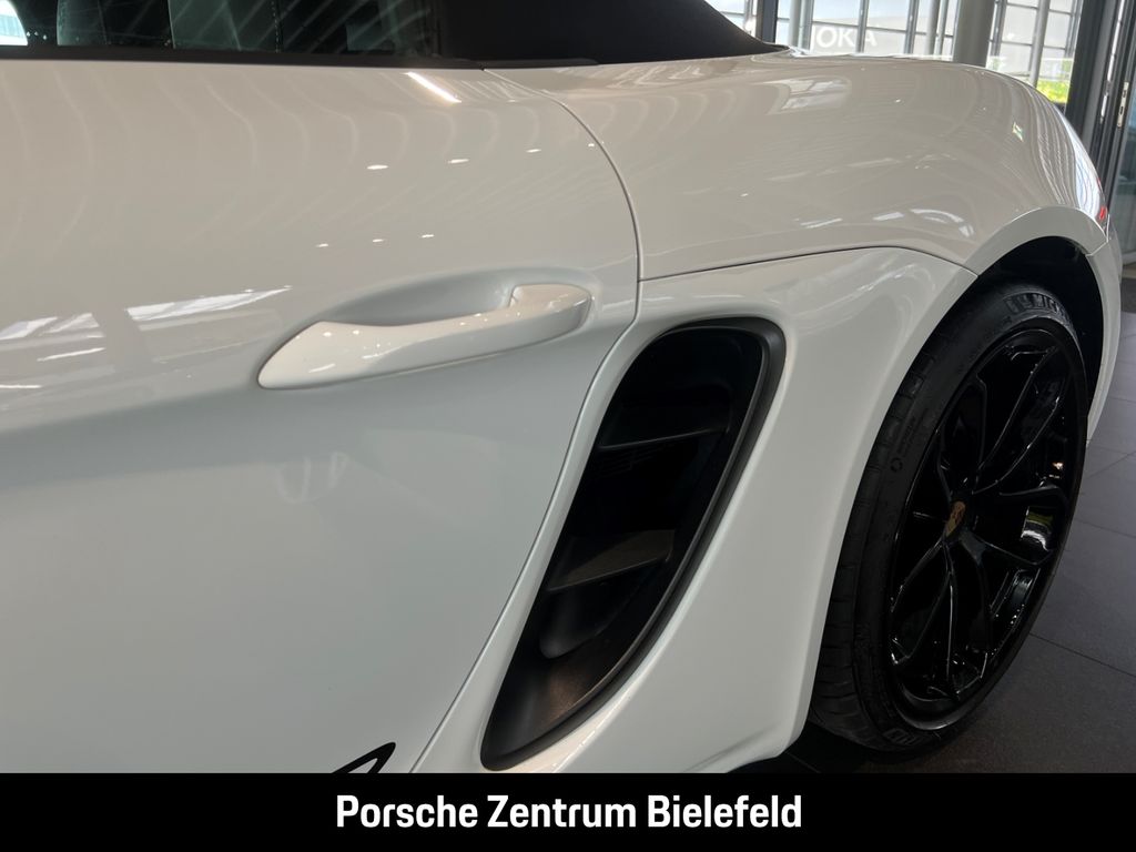 Porsche Boxster 2024