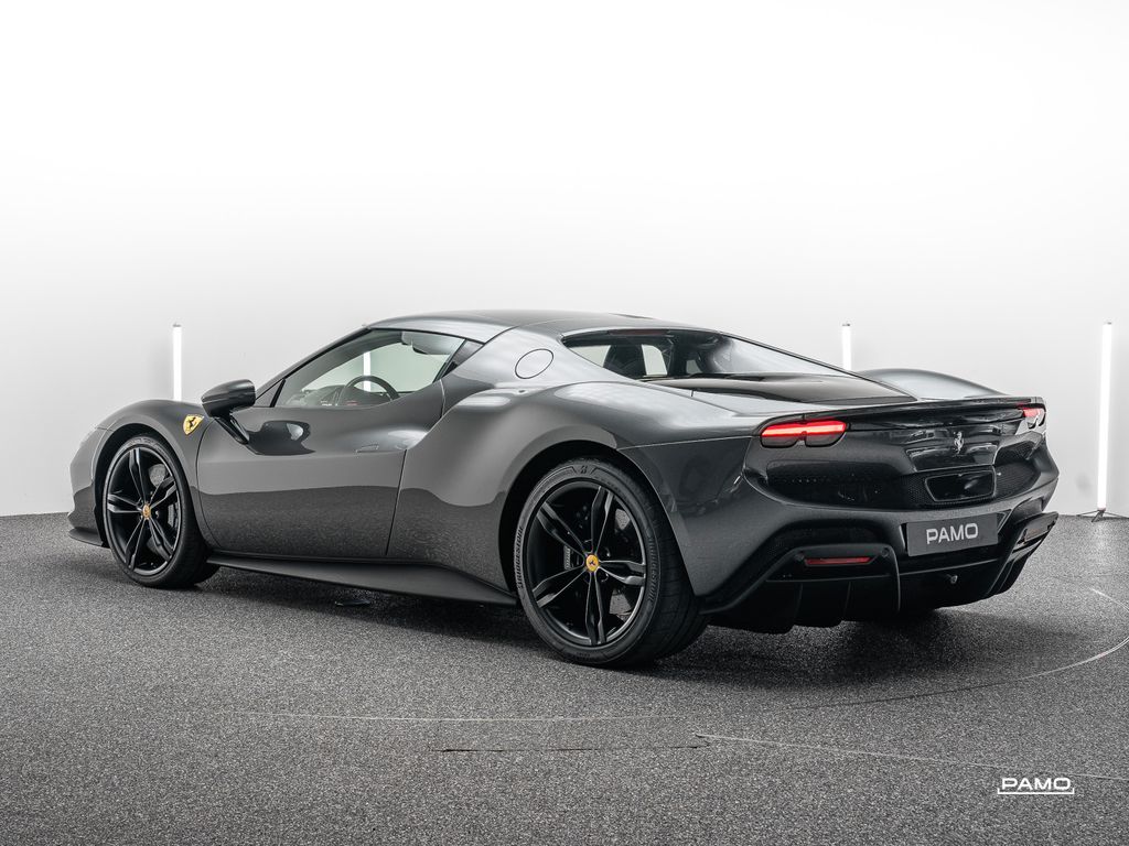 Ferrari 296 GTB 2025