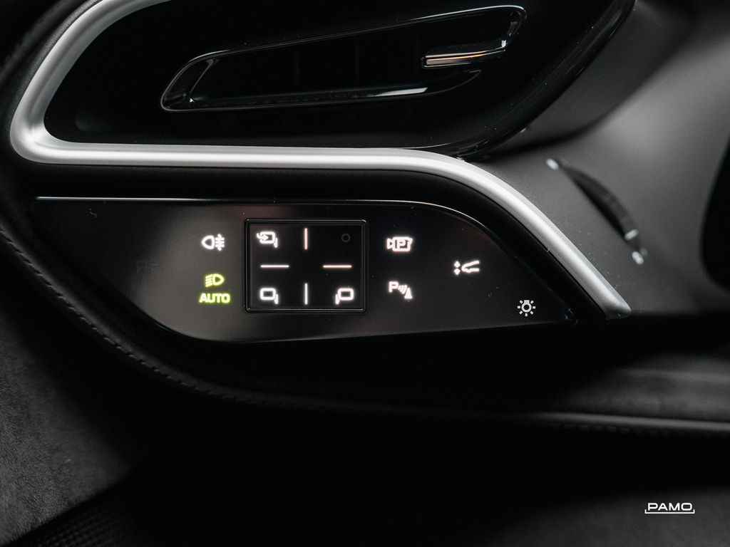 Ferrari 296 GTB 2025