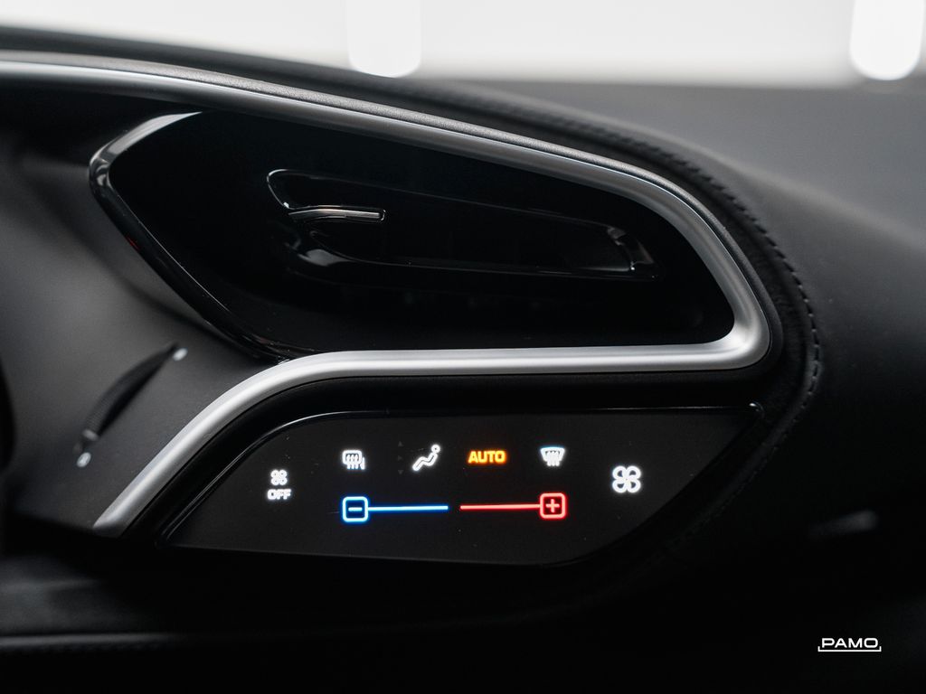 Ferrari 296 GTB 2025