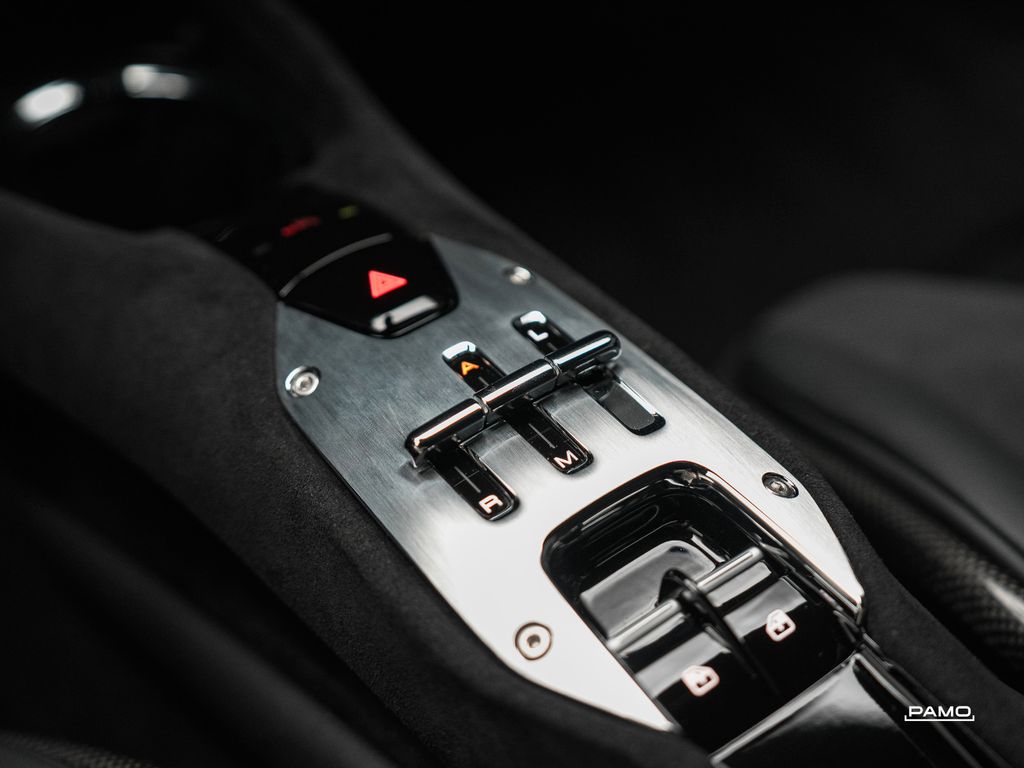 Ferrari 296 GTB 2025