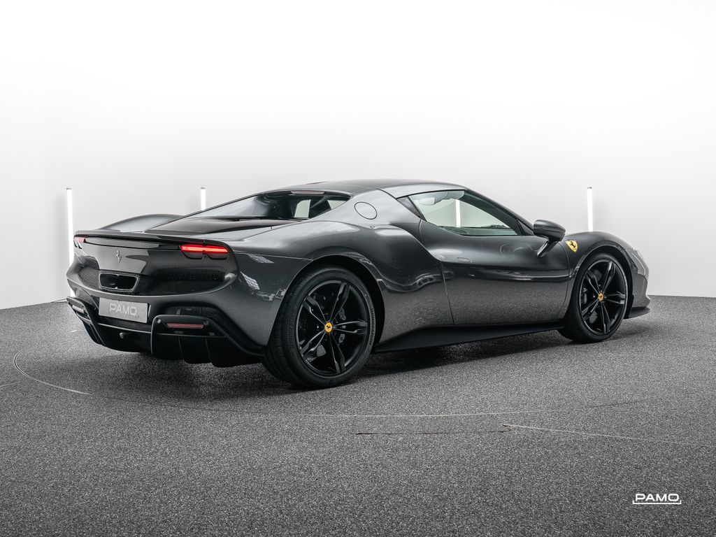 Ferrari 296 GTB 2025