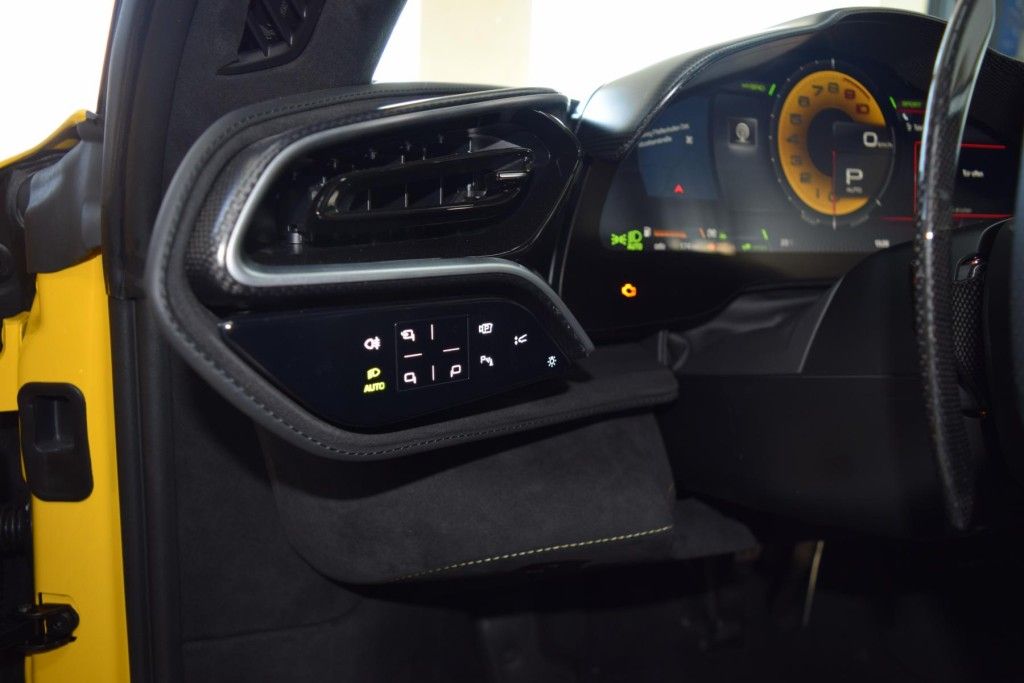 Ferrari 296 GTB 2023