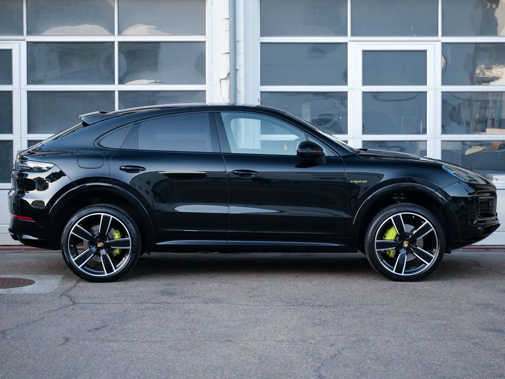 Porsche Cayenne 2022