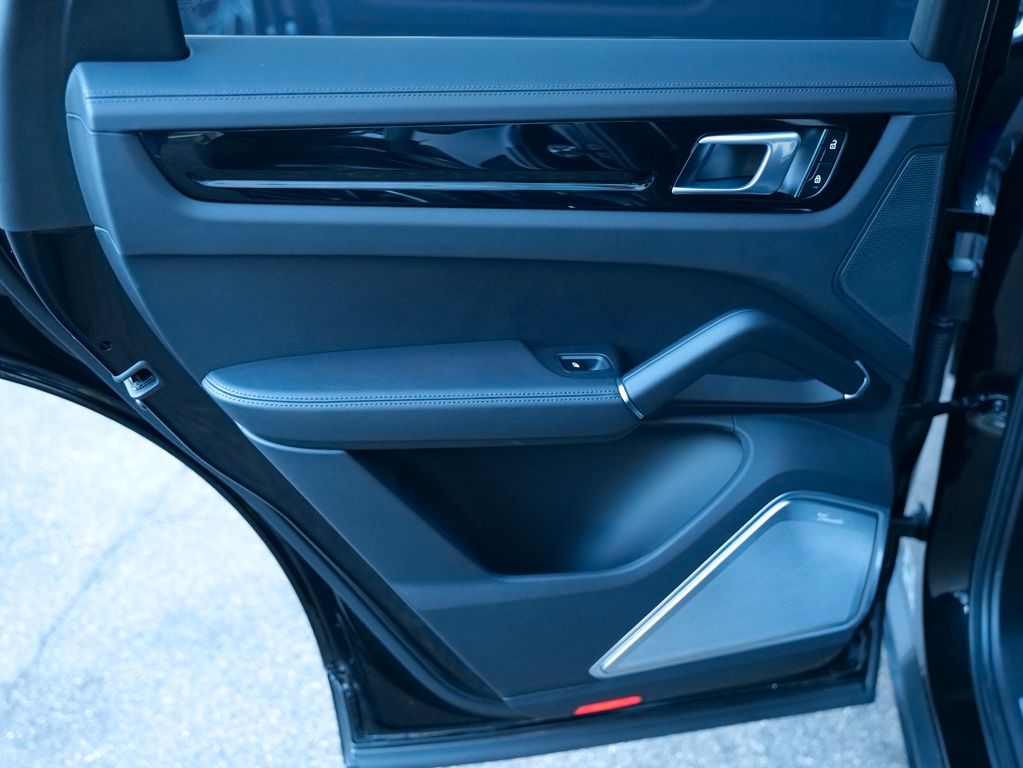 Porsche Cayenne 2022