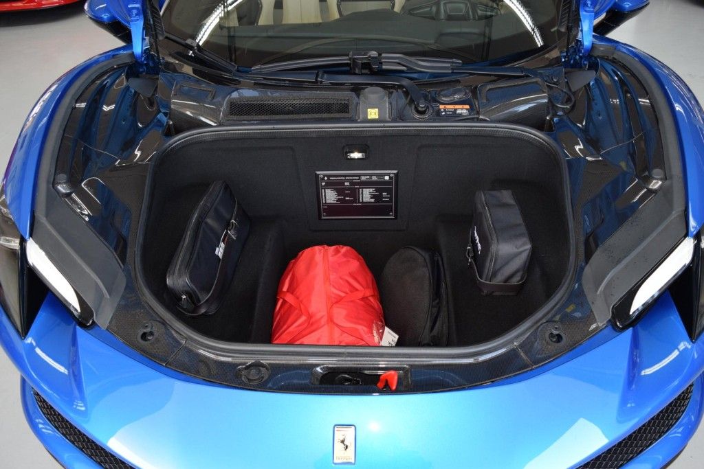 Ferrari 296 GTS 2022