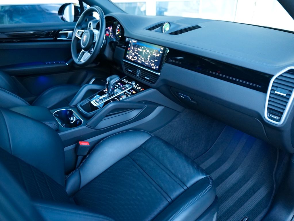 Porsche Cayenne 2022