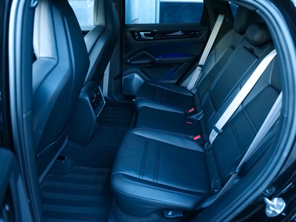 Porsche Cayenne 2022