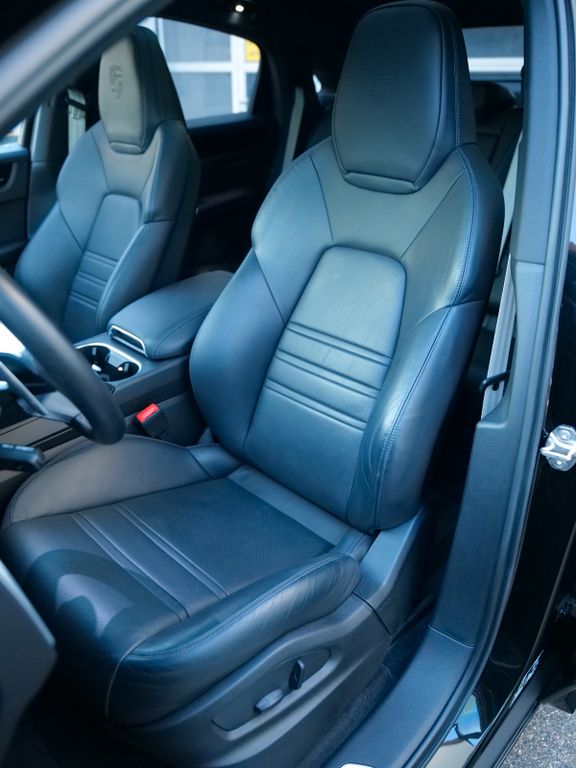 Porsche Cayenne 2022