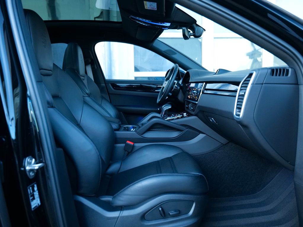 Porsche Cayenne 2022