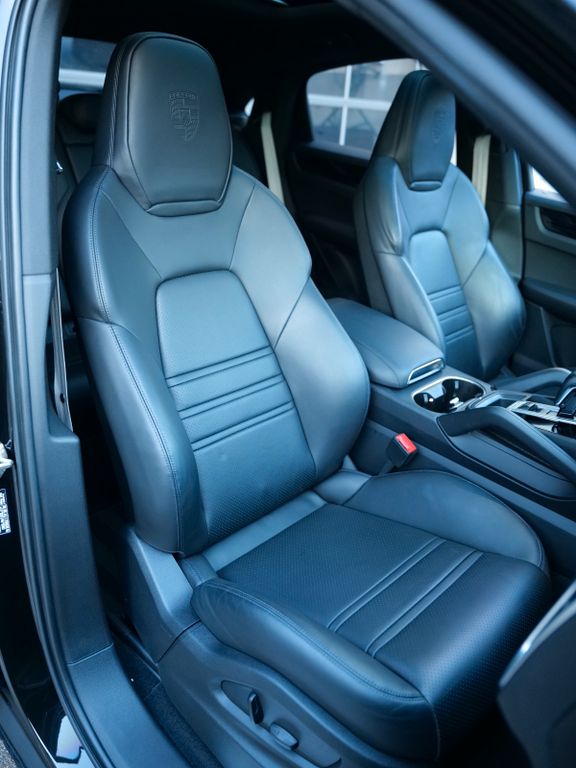 Porsche Cayenne 2022